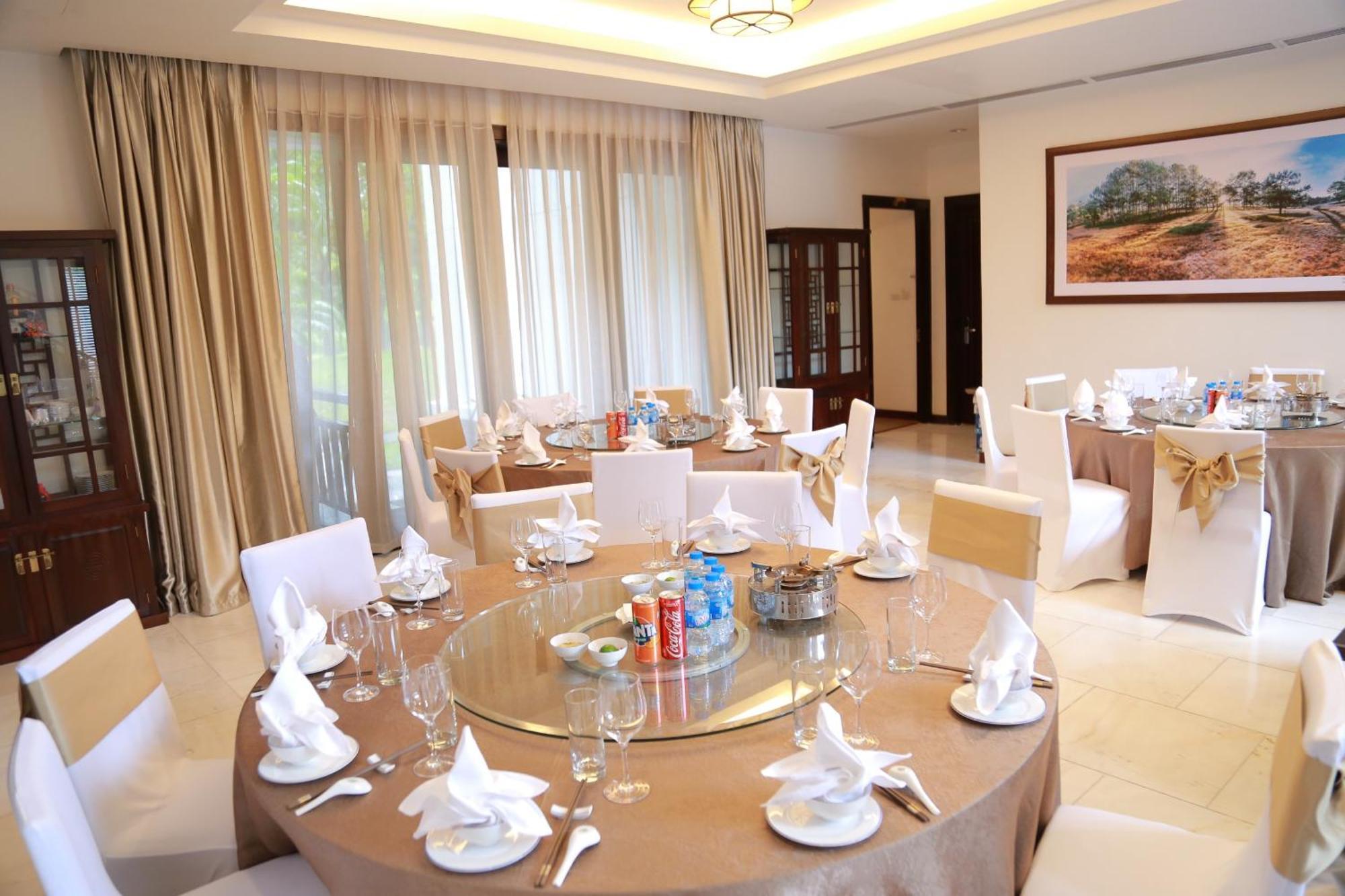 Khách sạn Ncc Garden - Khu Trung Tâm Hội Nghị Quốc Gia 4*